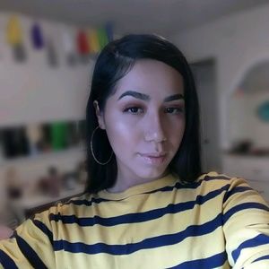 Meet your Posher, Leslie